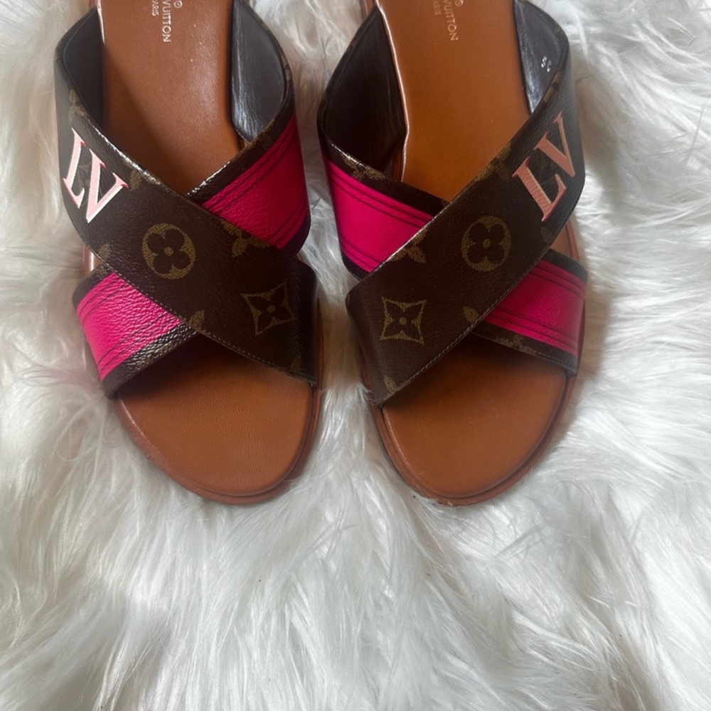 Authentic Louis Vuitton slides size 39